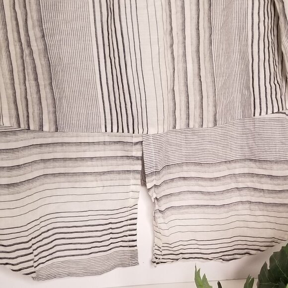 En Creme Button down Blouse - Picture 6 of 8